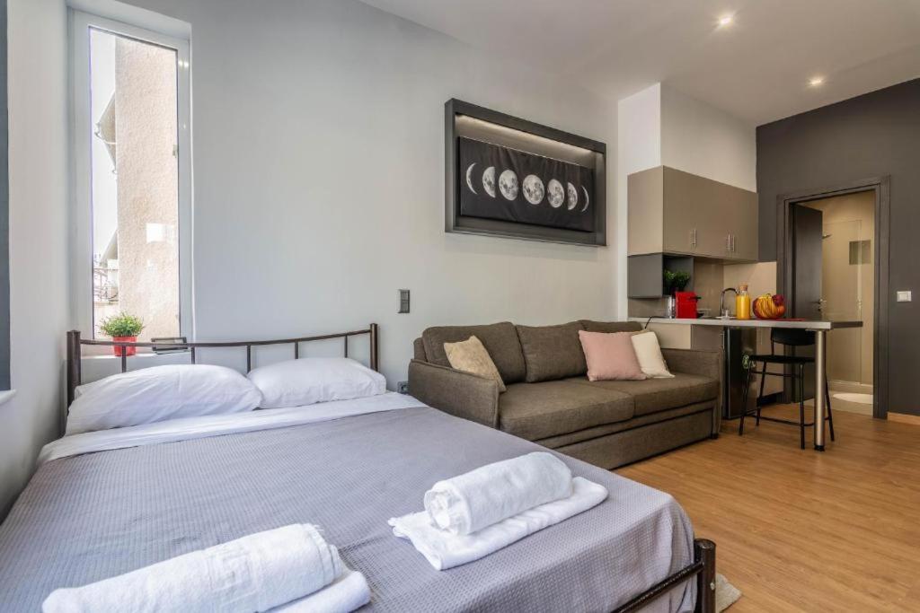 Aris Premium Accommodations Atenas Habitación foto